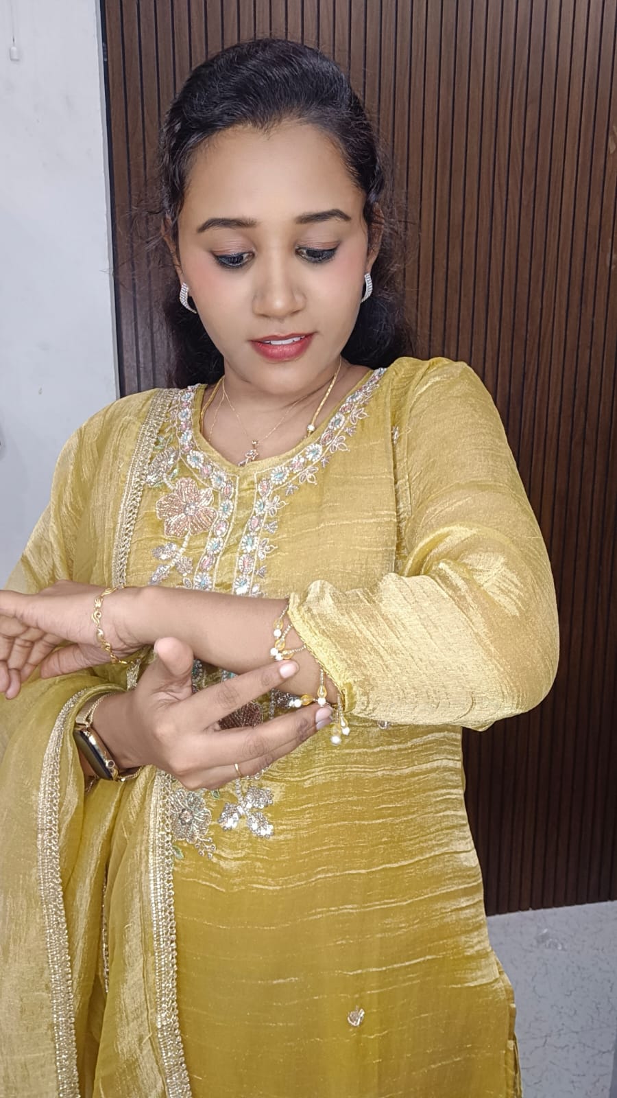 Kurti with pant and dupatta