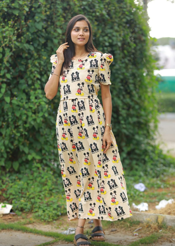 Feeding Lounge wear 1