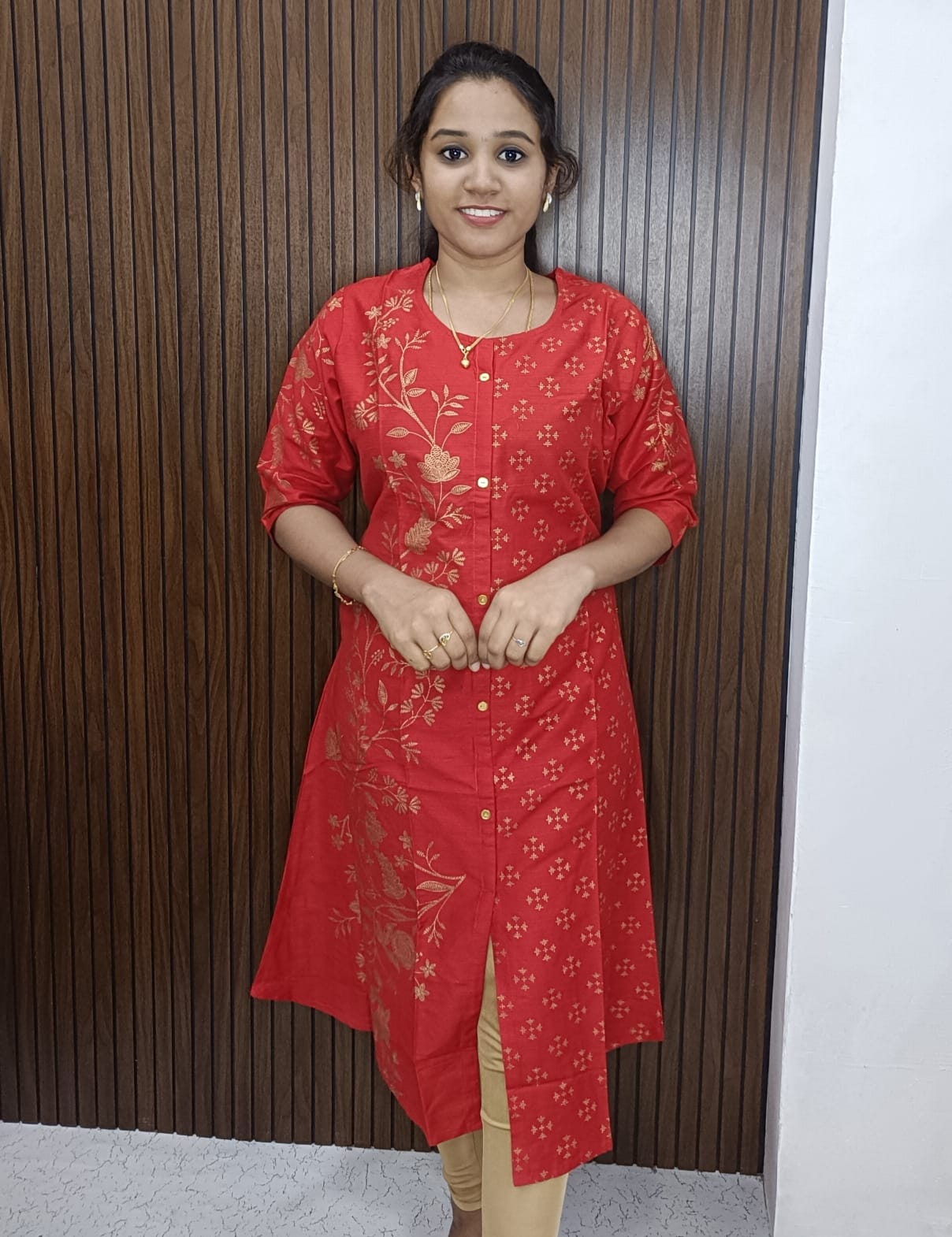 Aline Kurti 1 - Velvety Red