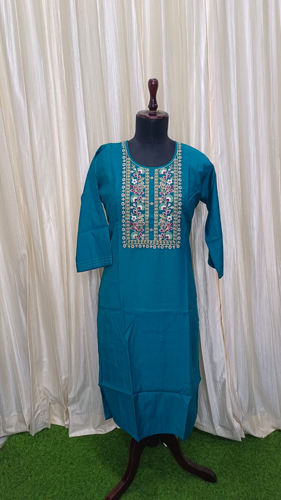 Grand Kurtis Collections
