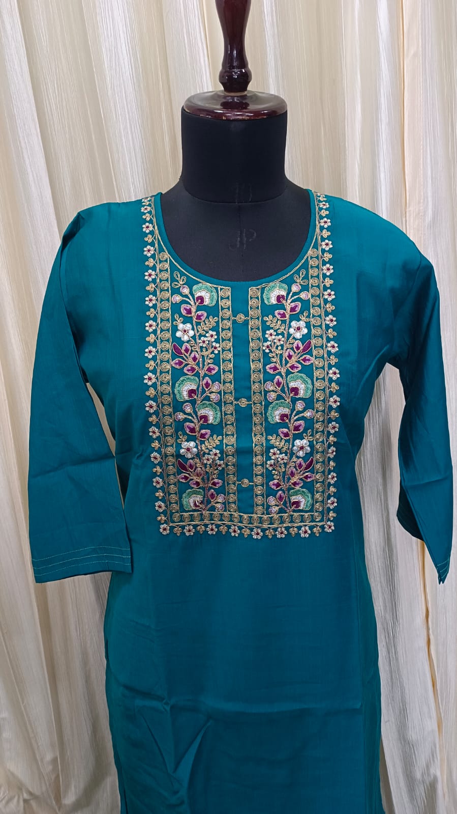 Grand Kurtis Collections