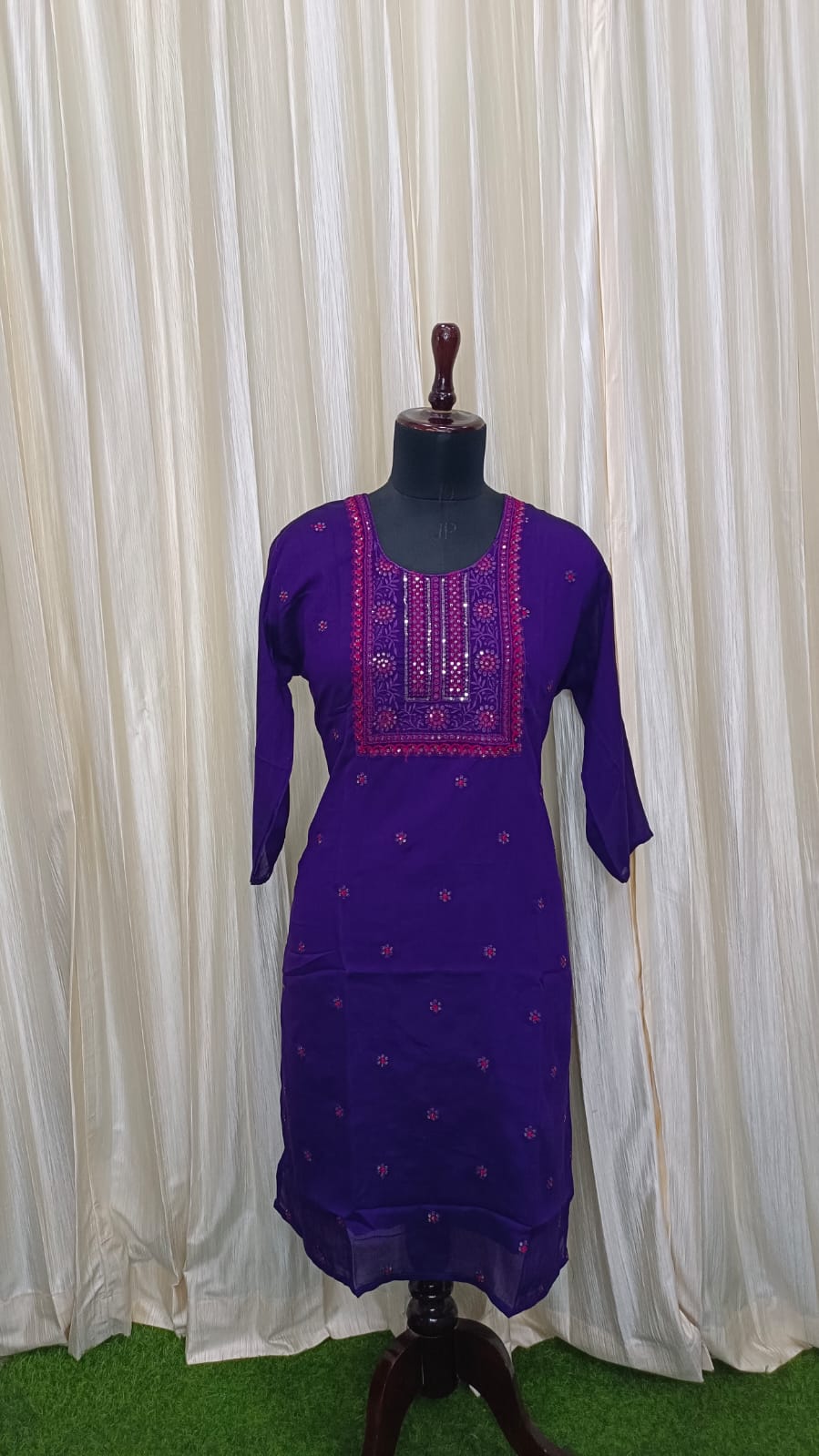 Grand Kurtis Collections