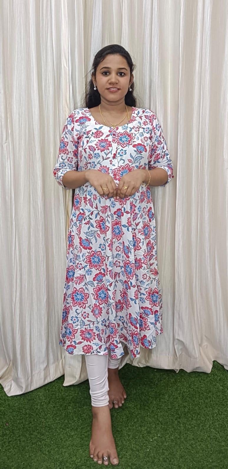 Avaasa Short umberlla kurti