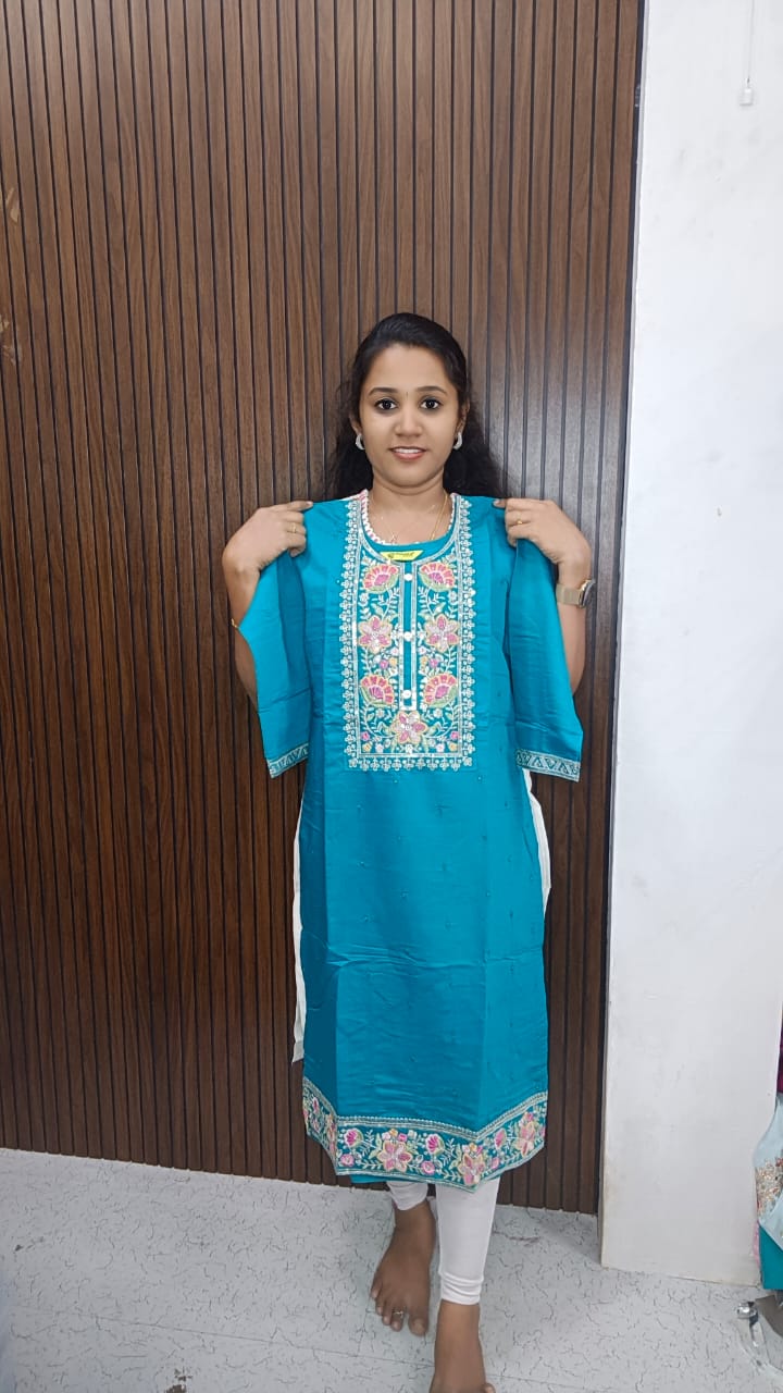 Grand side open Kurti – SB COLLECTION