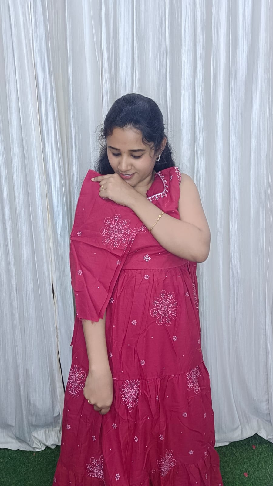 Stylish maxi with sleeve