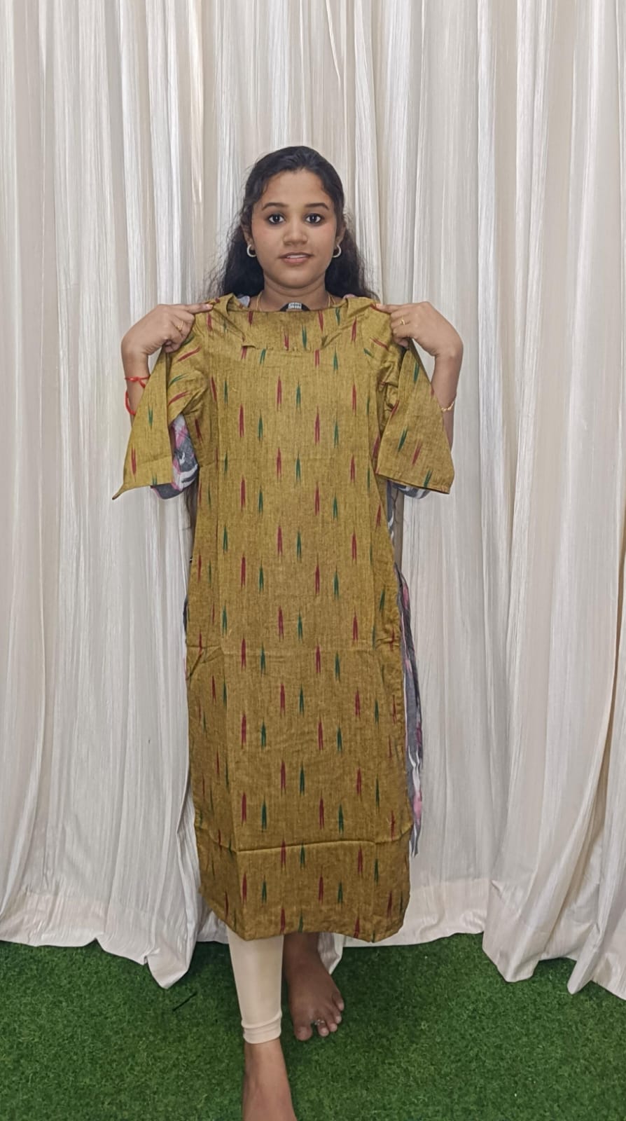 Ikkat side open Kurtis
