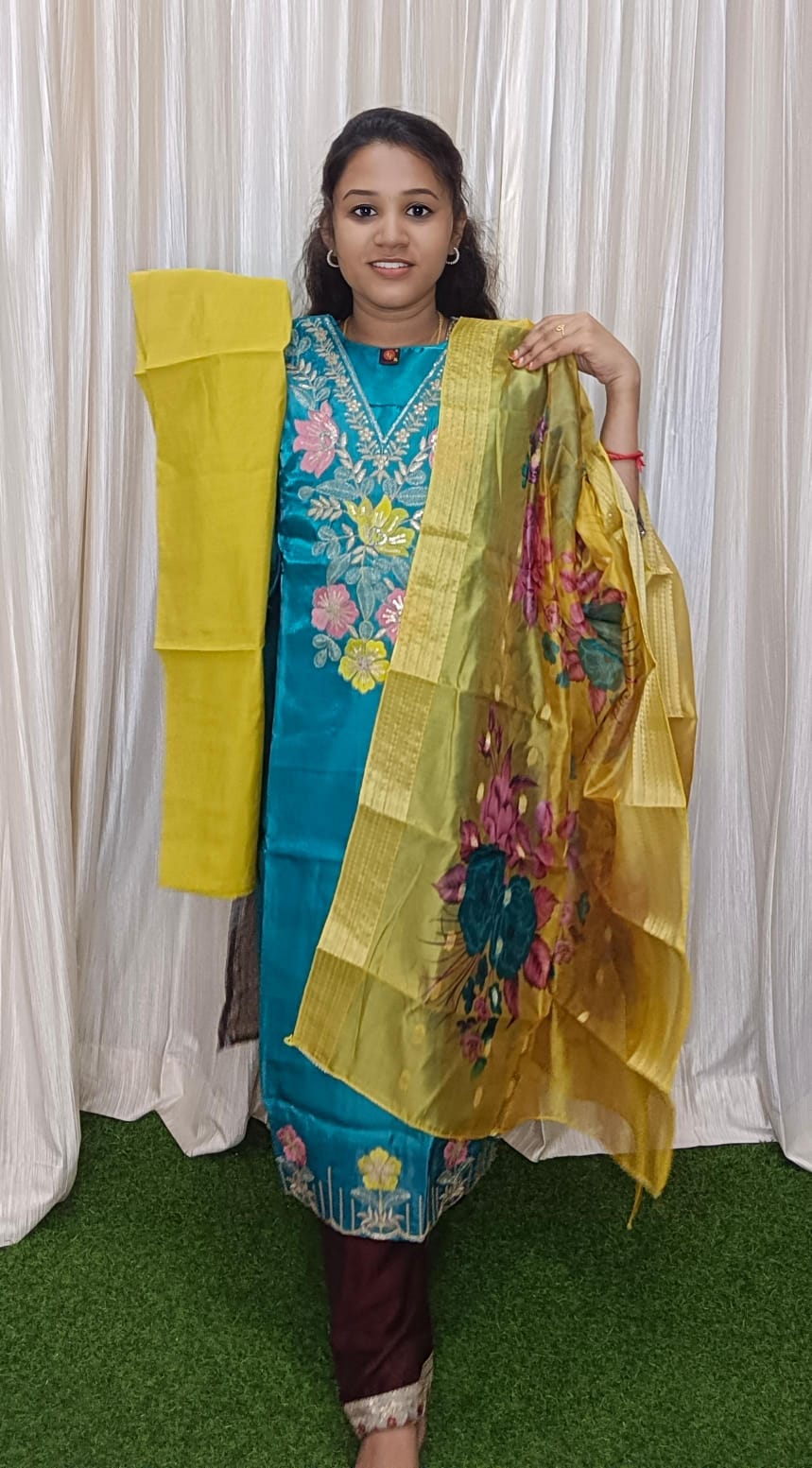 Kurti with pant & dupatta new
