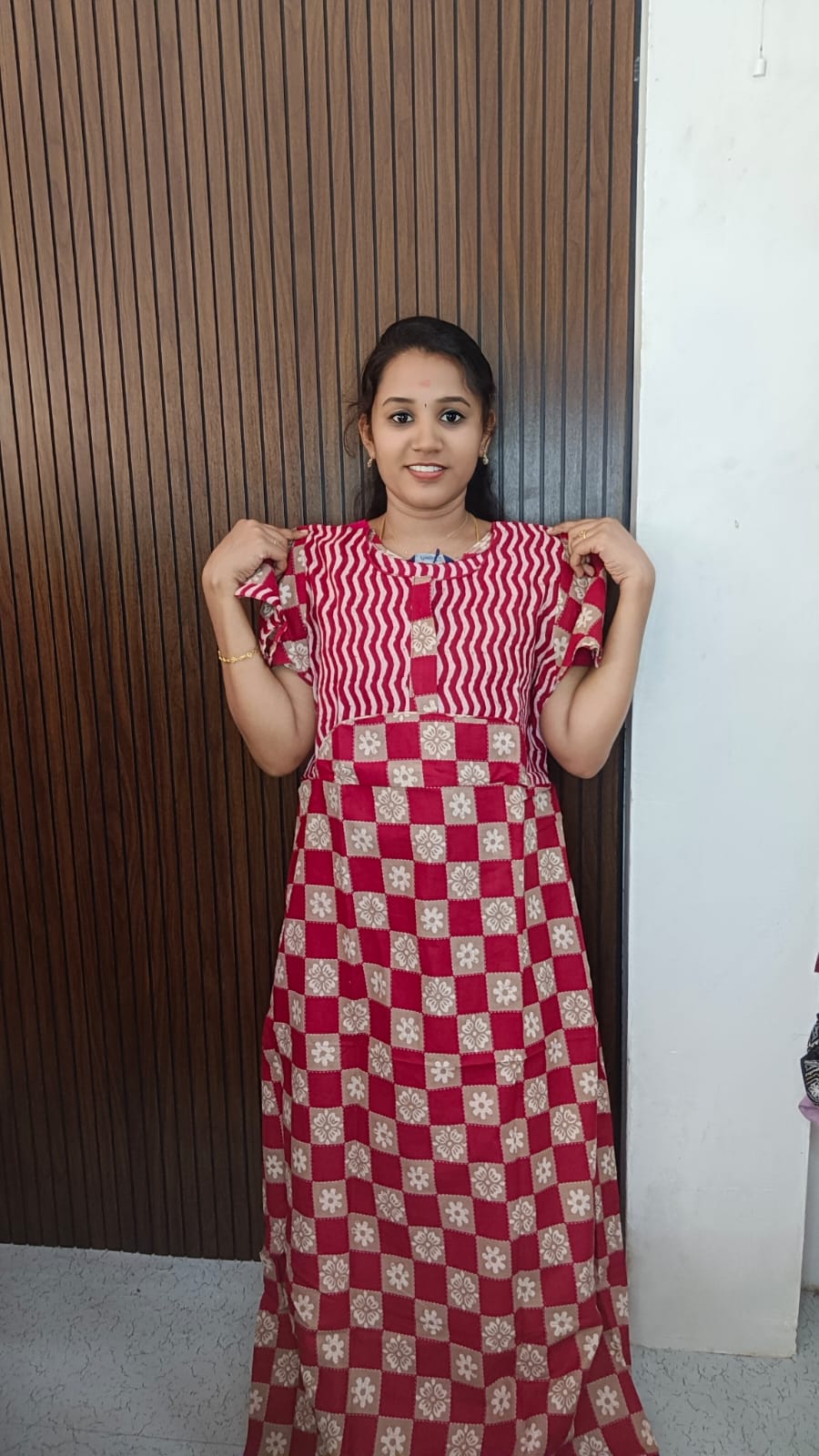 1933 Pranjul nighties