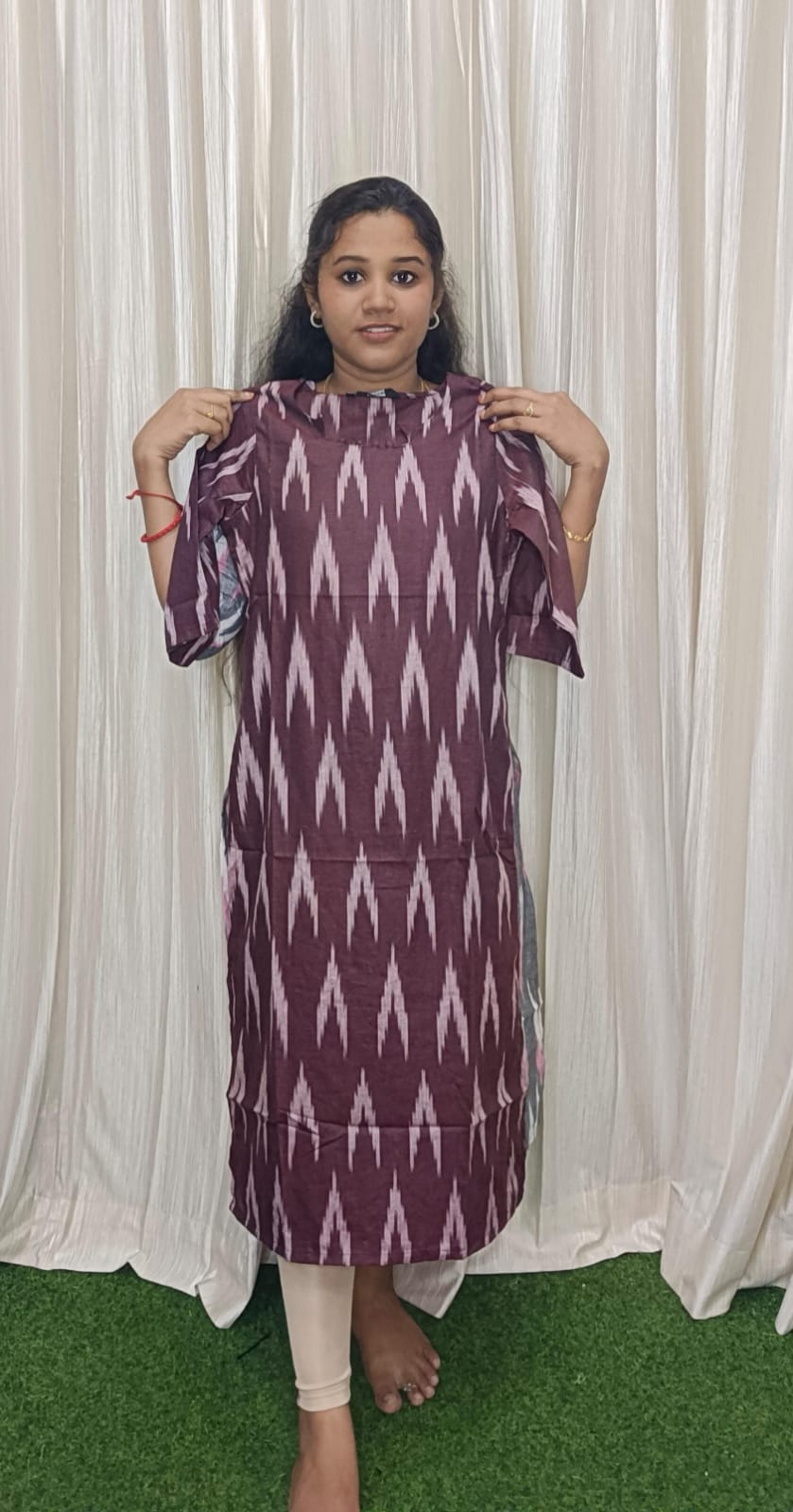 Ikkat side open Kurtis
