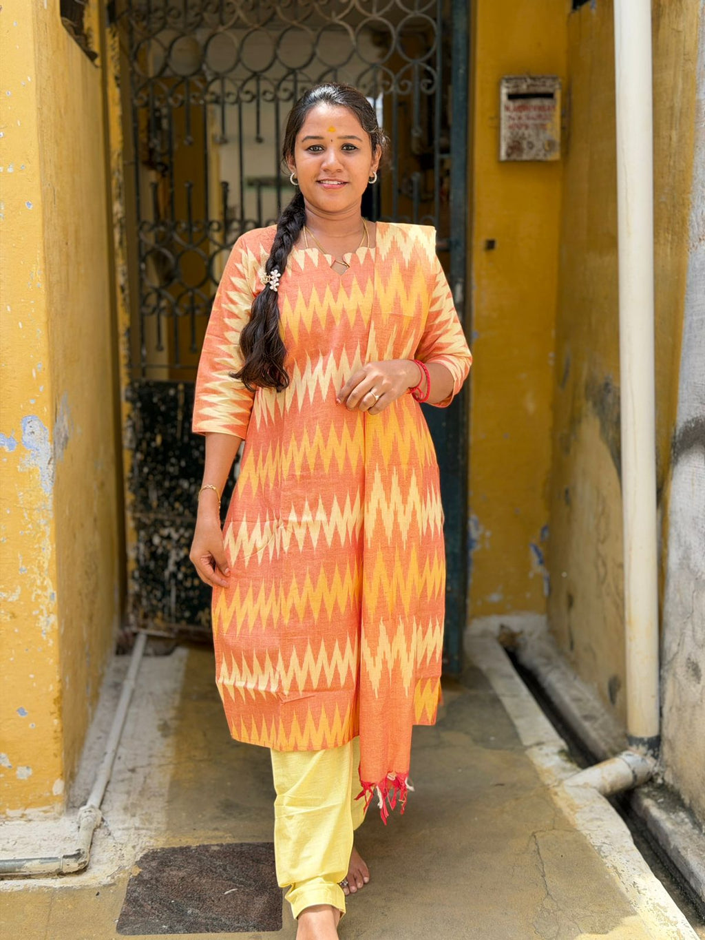 Customized ikkat side open set