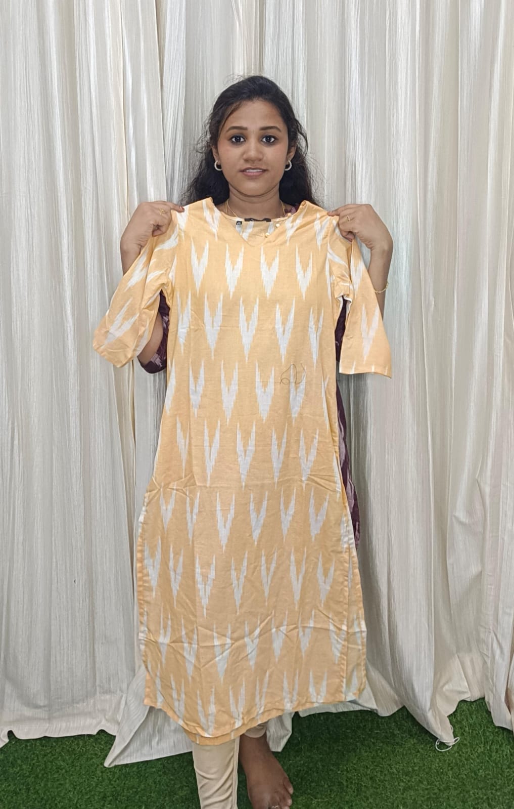 Ikkat side open kurtis