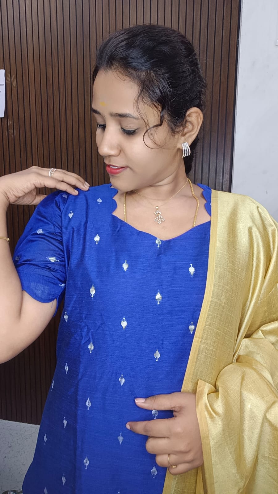 Susmi Brand Premium Raw silk Kurti with Pant and Digital Dupatta