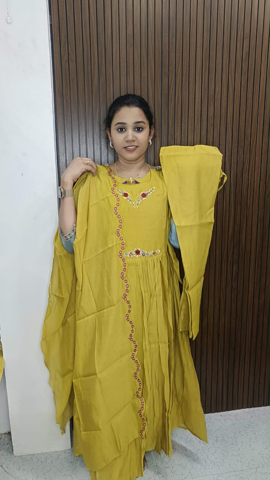 Kurti with pant and dupatta