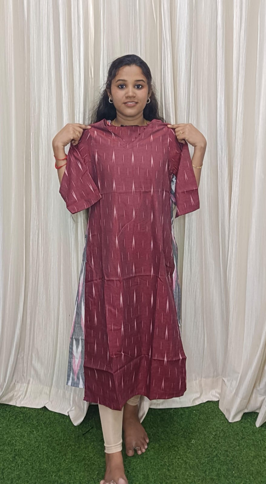 Ikkat side open Kurtis