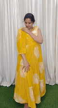 Stylish maxi with sleeve