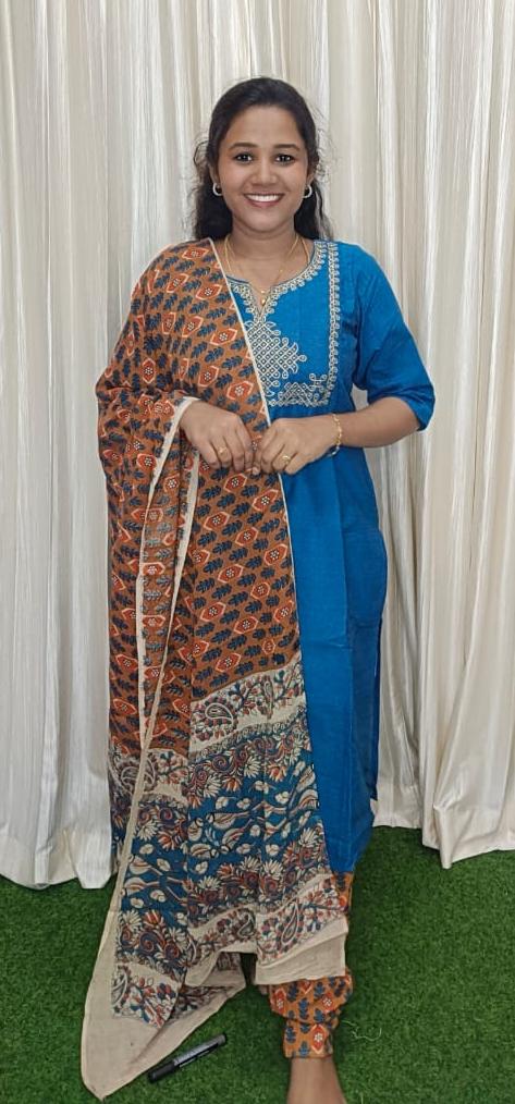 Traditional Mangalgiri 3 piece set