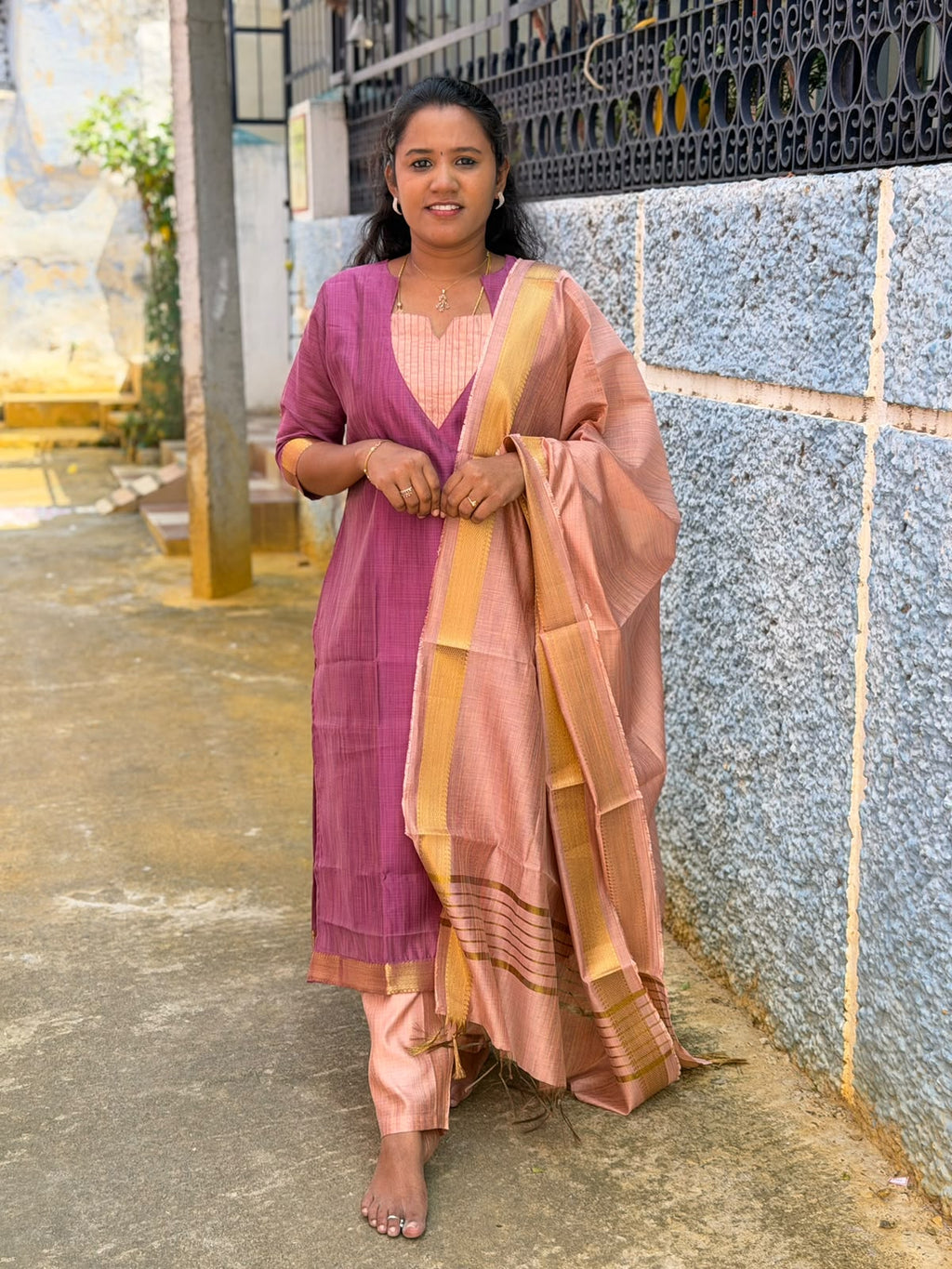 Susmi Brand premium Mangalgiri Pattu kurti set Collections