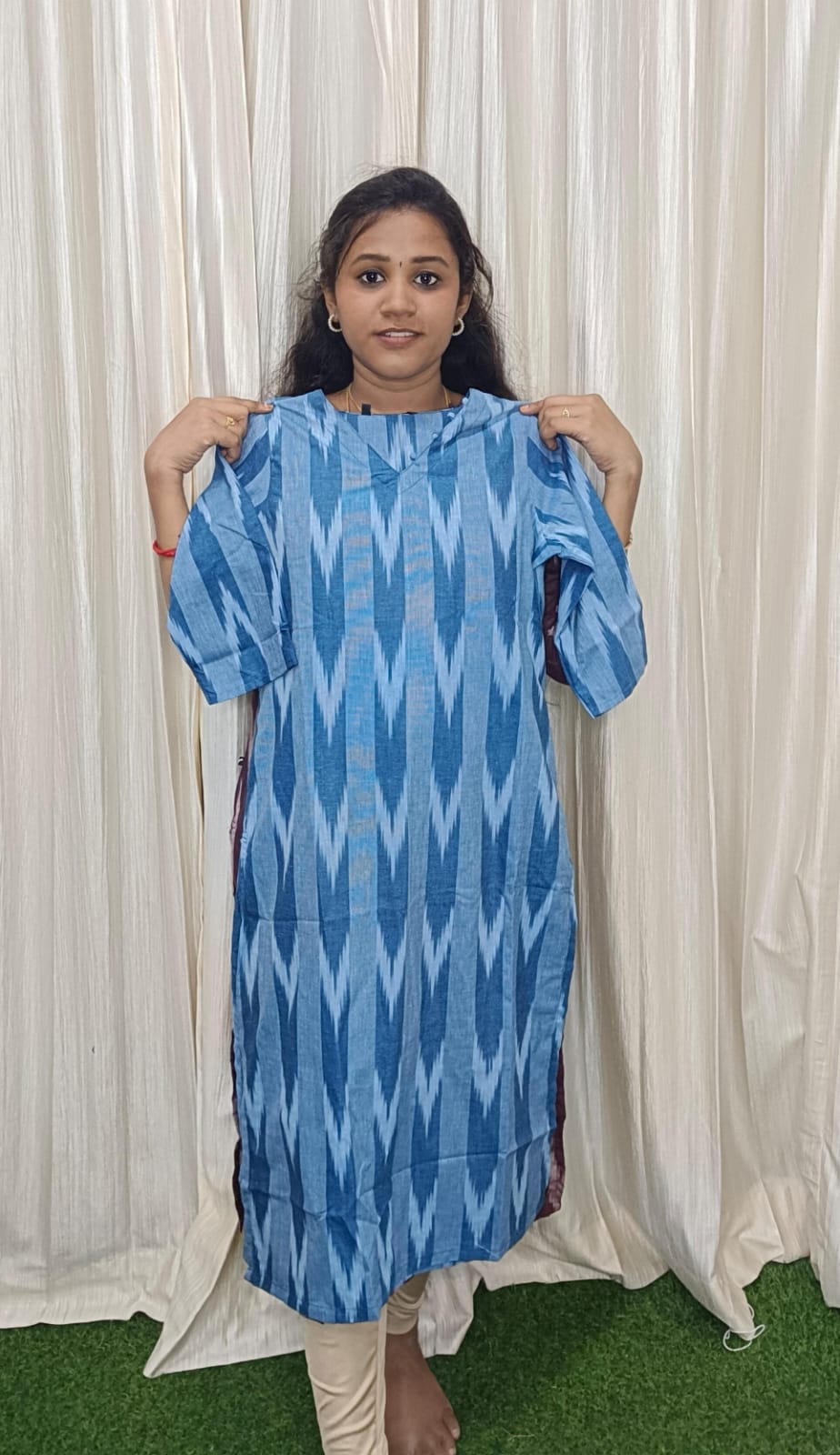 Ikkat side open kurtis