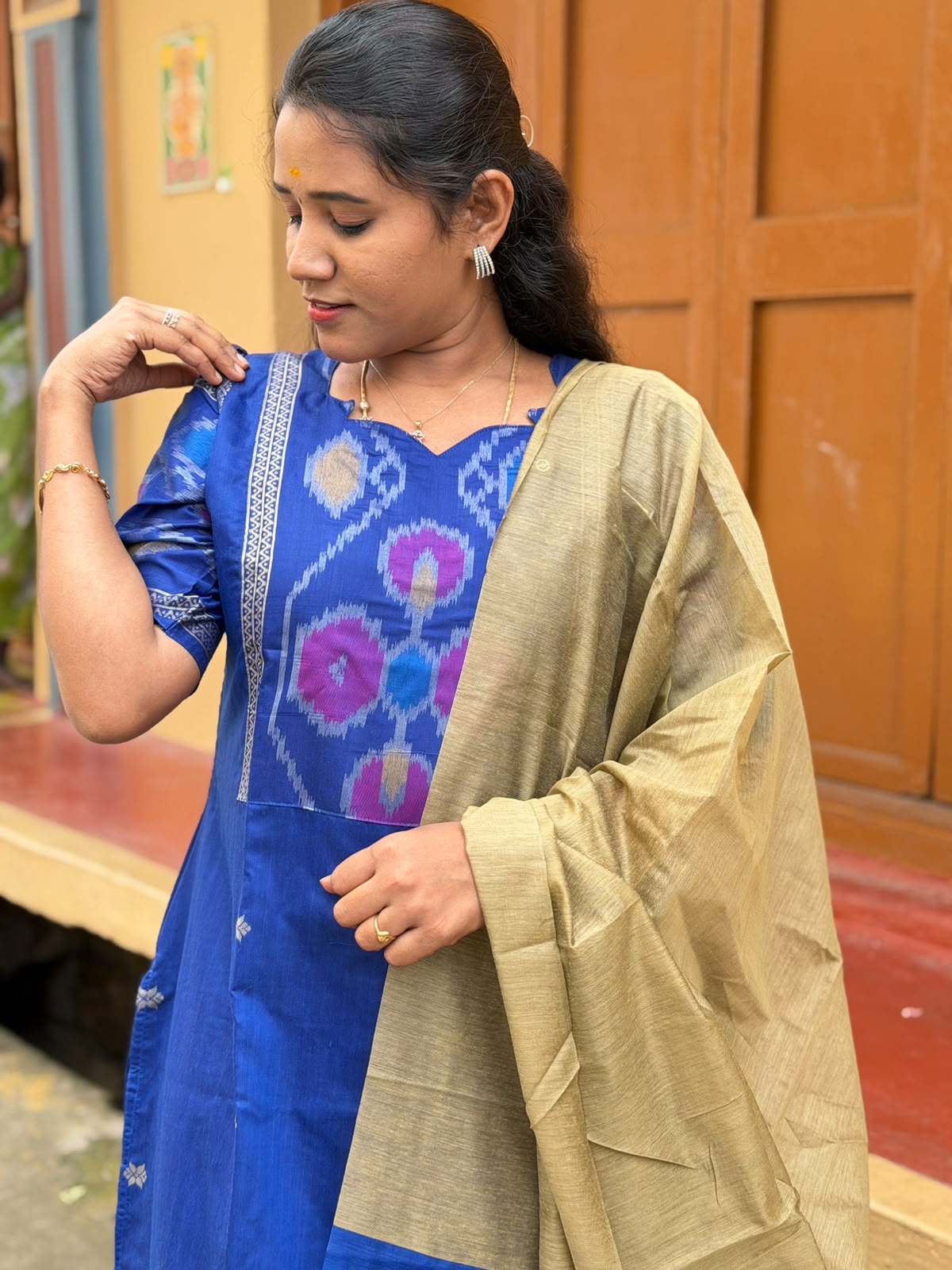 Pochampally silk Kurti Set  P001 Royal blue