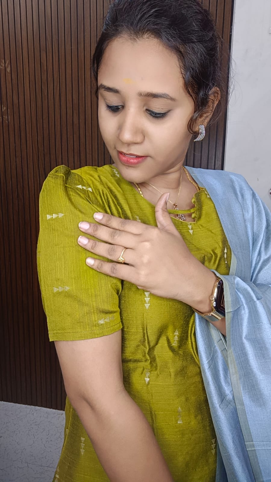 Susmi Brand Premium Raw silk Kurti with Pant and Digital Dupatta