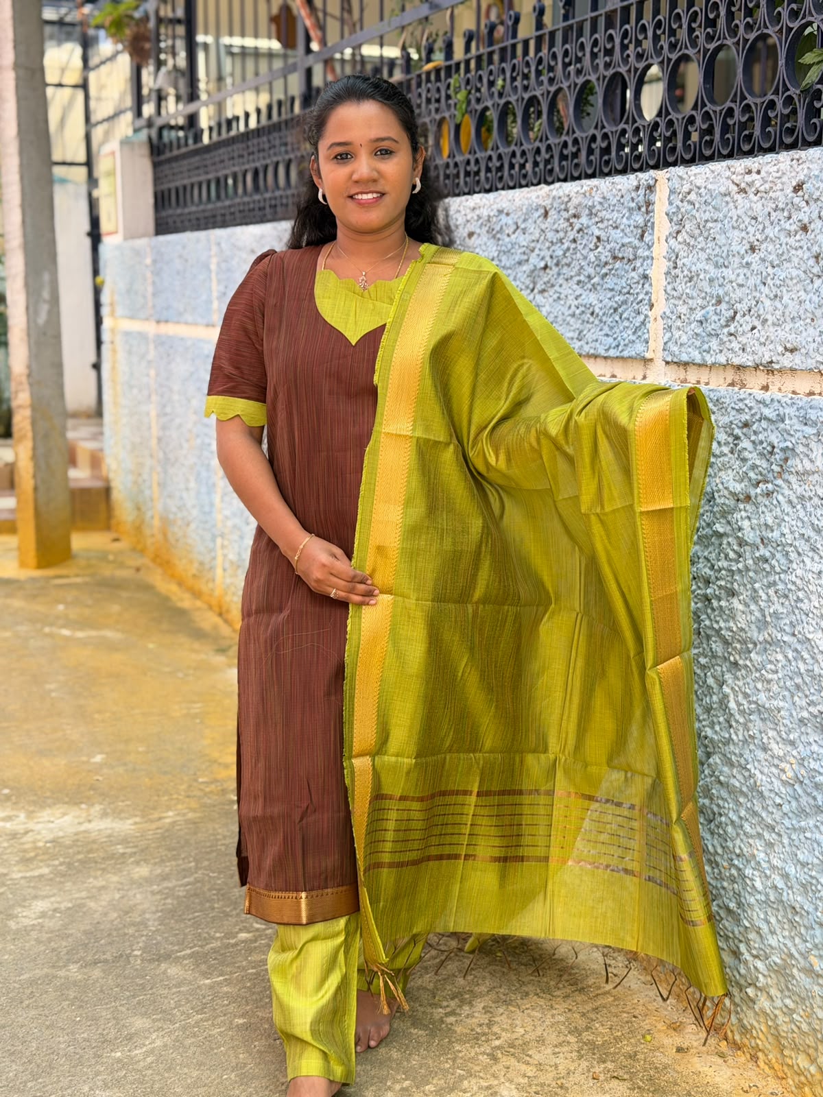 Susmi Brand premium Mangalgiri Pattu kurti set Collections