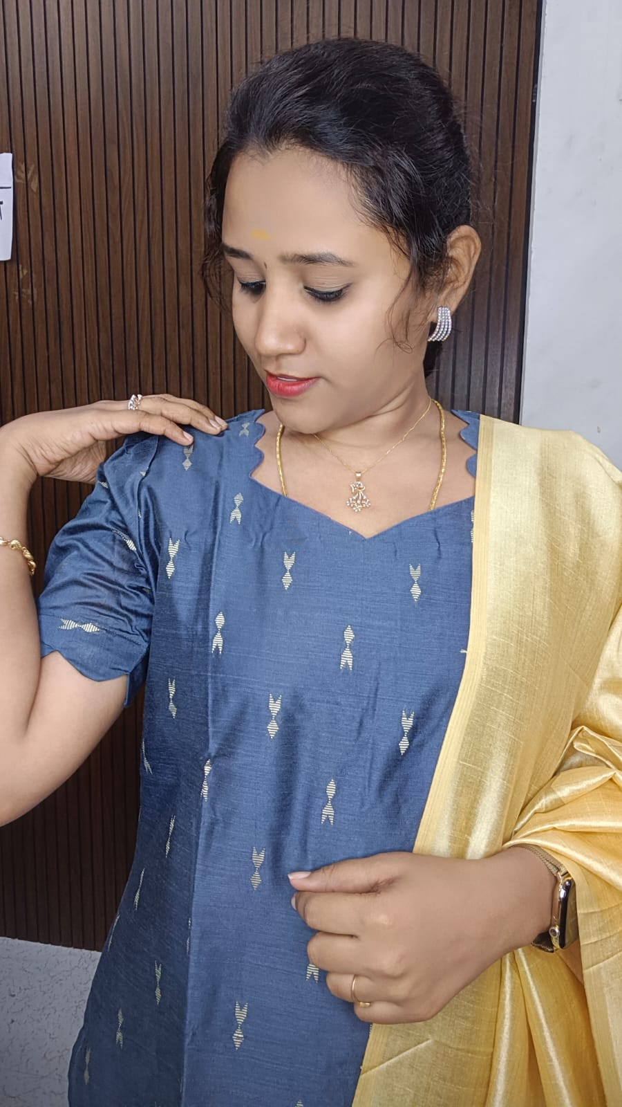 Susmi Brand Premium Raw silk Kurti with Pant and Digital Dupatta