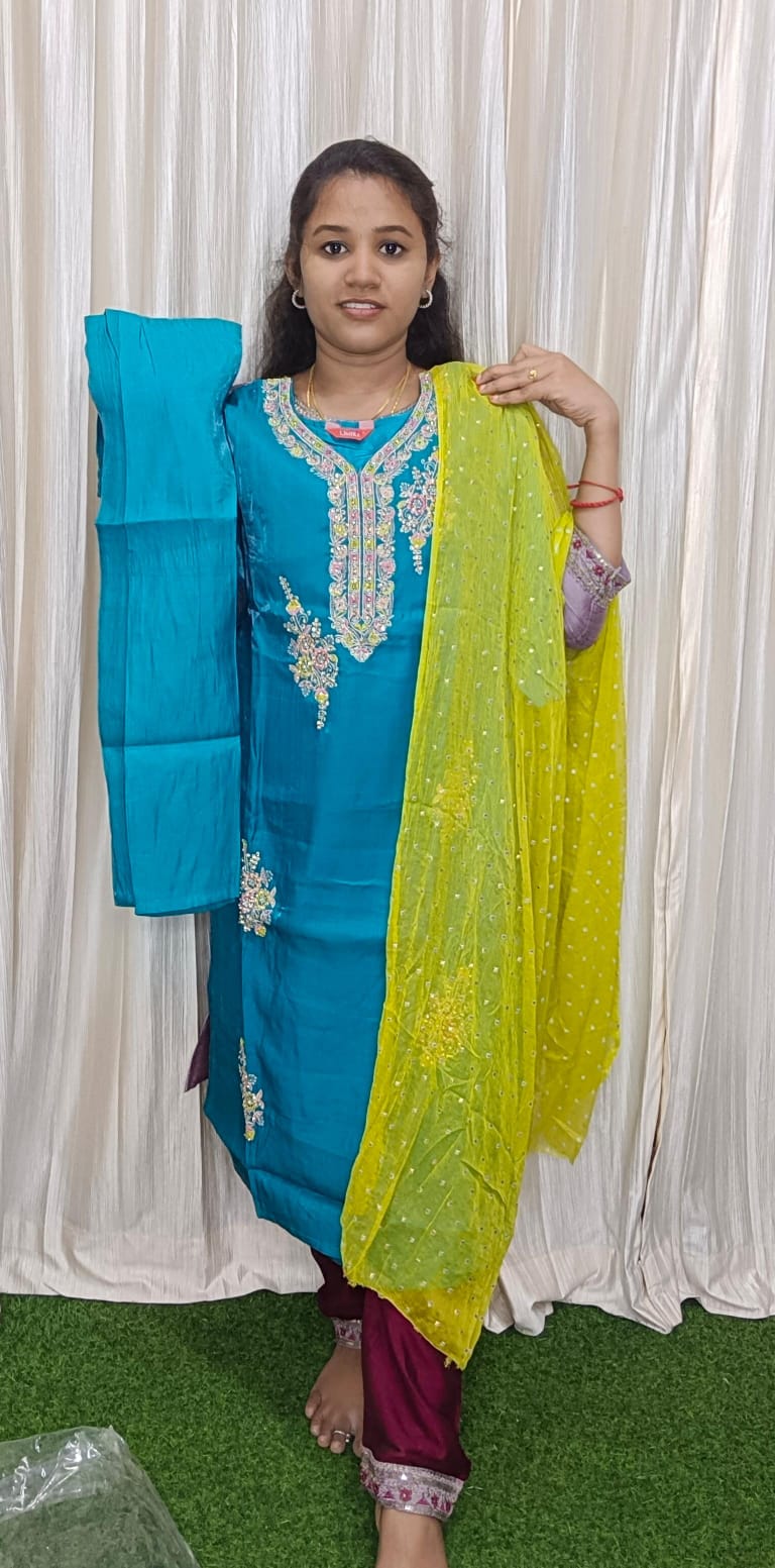 Kurti with pant and dupatta
