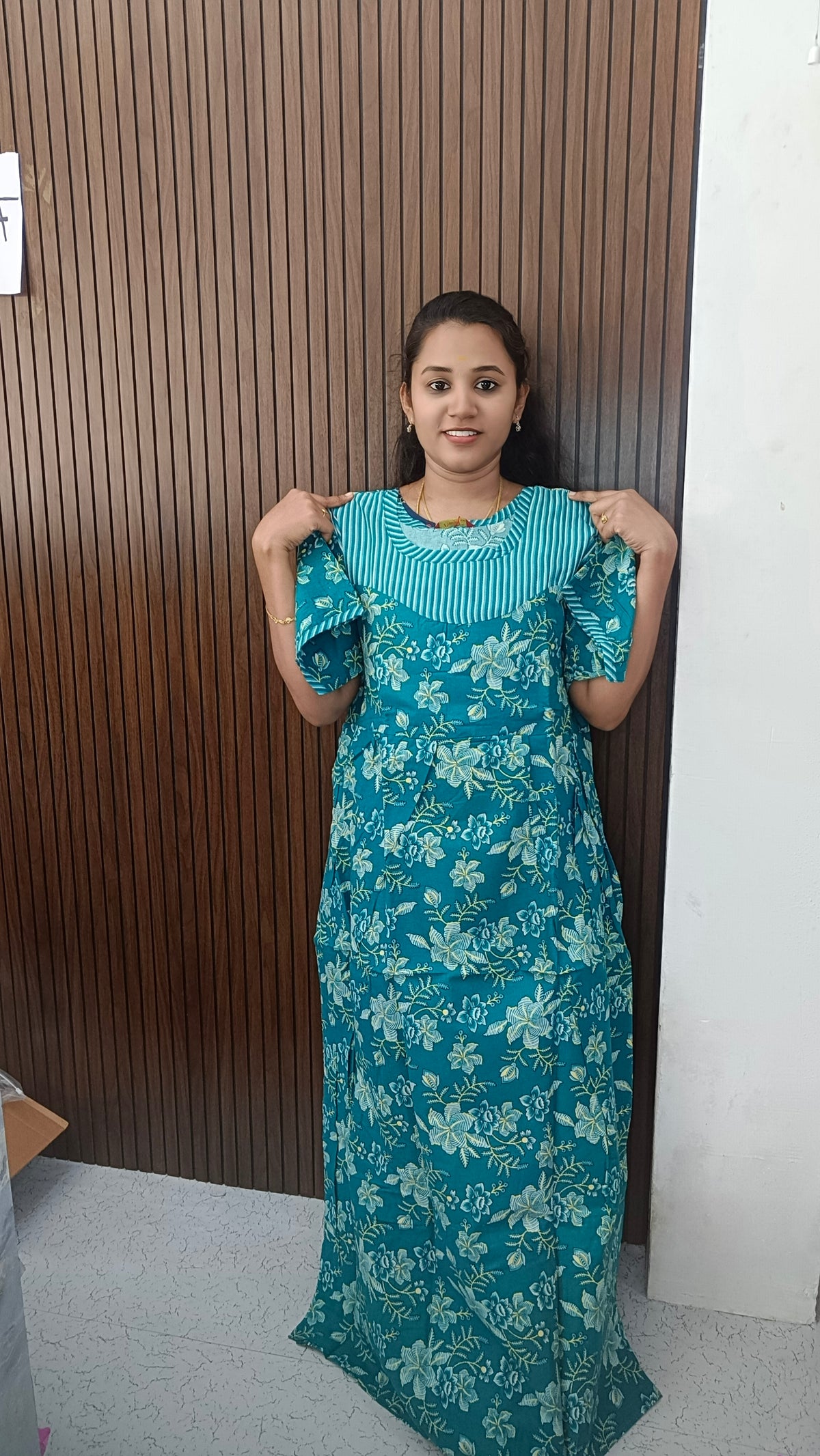 2009 Pranjul nighties