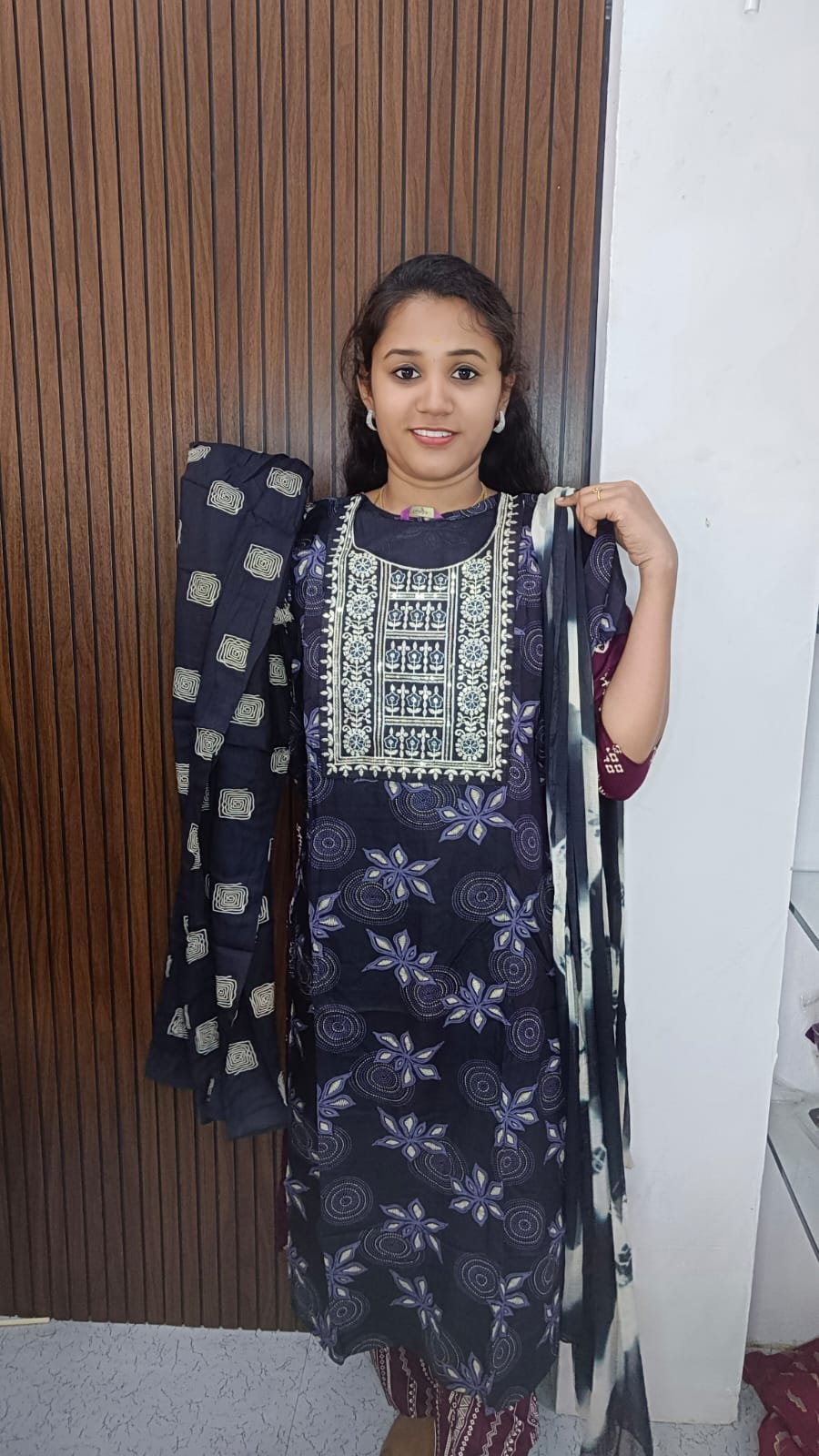 K022 Kurti with pant and dupatta
