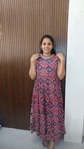 Stylish maxi with sleeve
