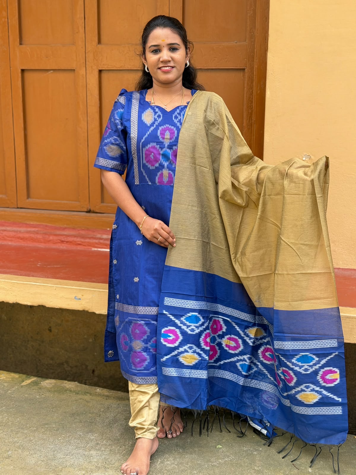 Pochampally silk Kurti Set  P001 Royal blue