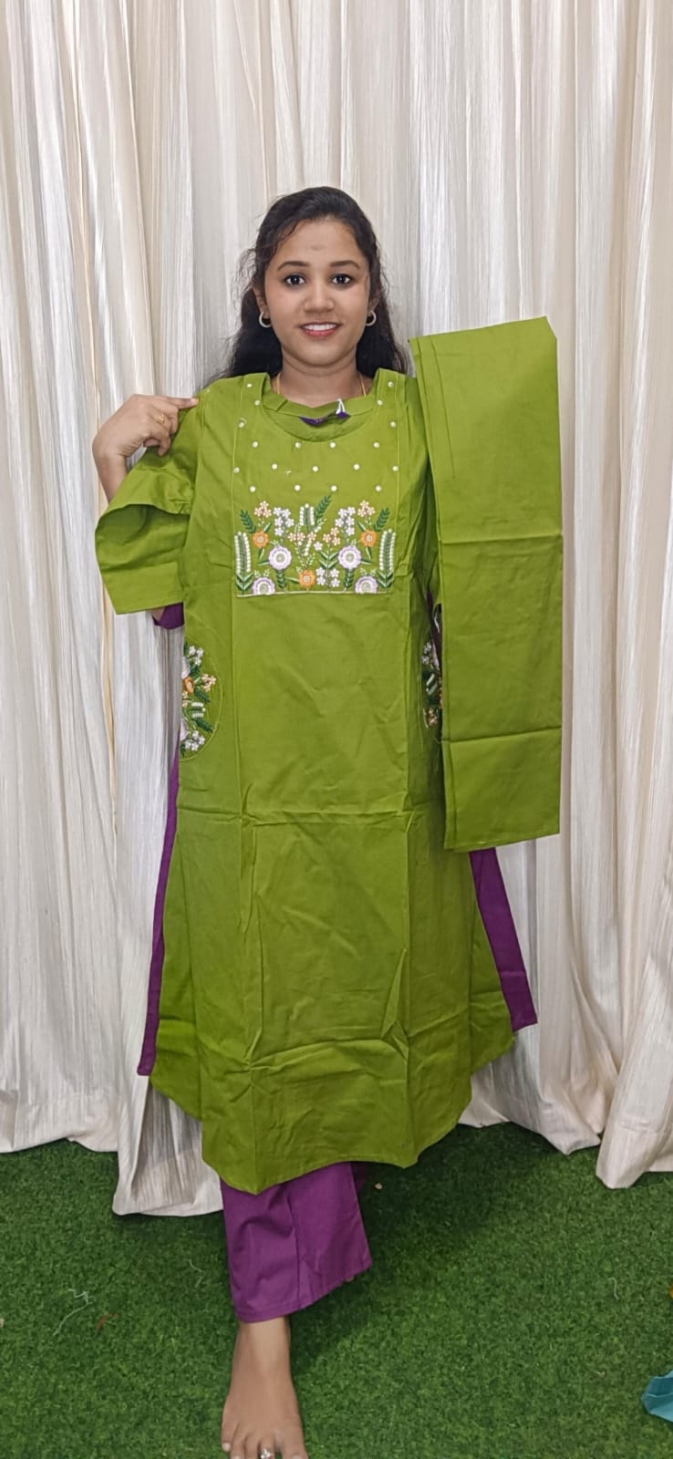 Trending Aline coord set