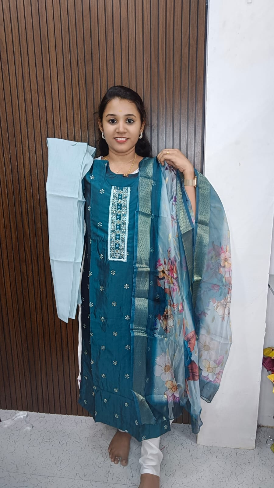 Kurti with pant and dupatta