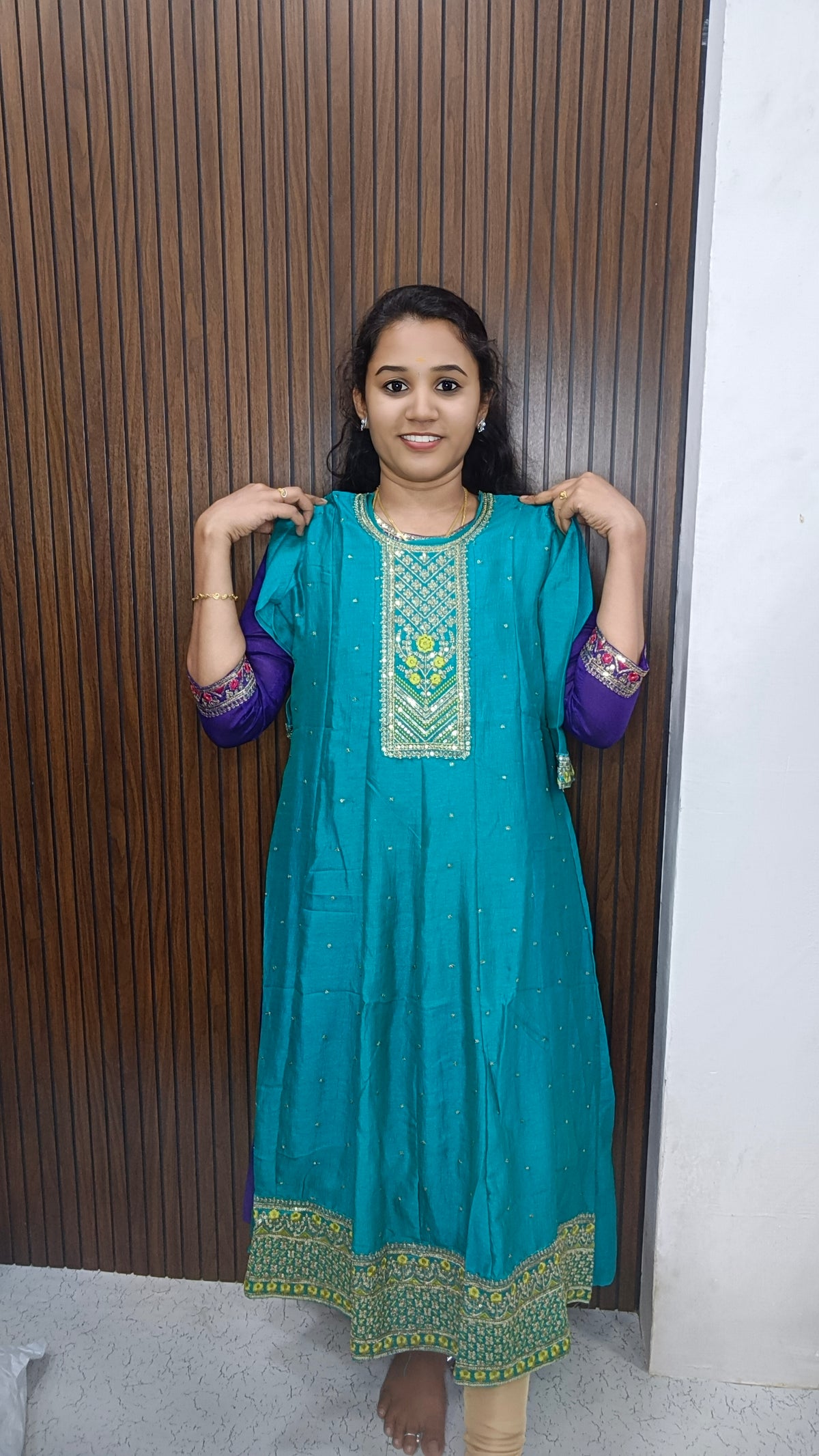 Vichitra Anarkali Kurti